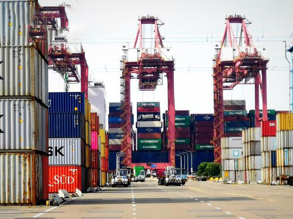 Ningbo integração do comércio interno e externo da estrada como ir mais estável e mais rápido?